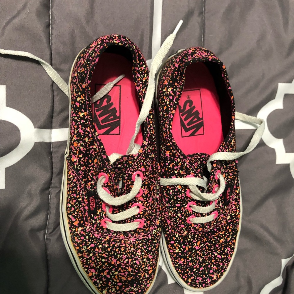 Vans - Picture 2 of 5